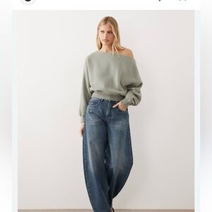 new Abercrombie & Fitch Soft Cream Sweater off the shoulder